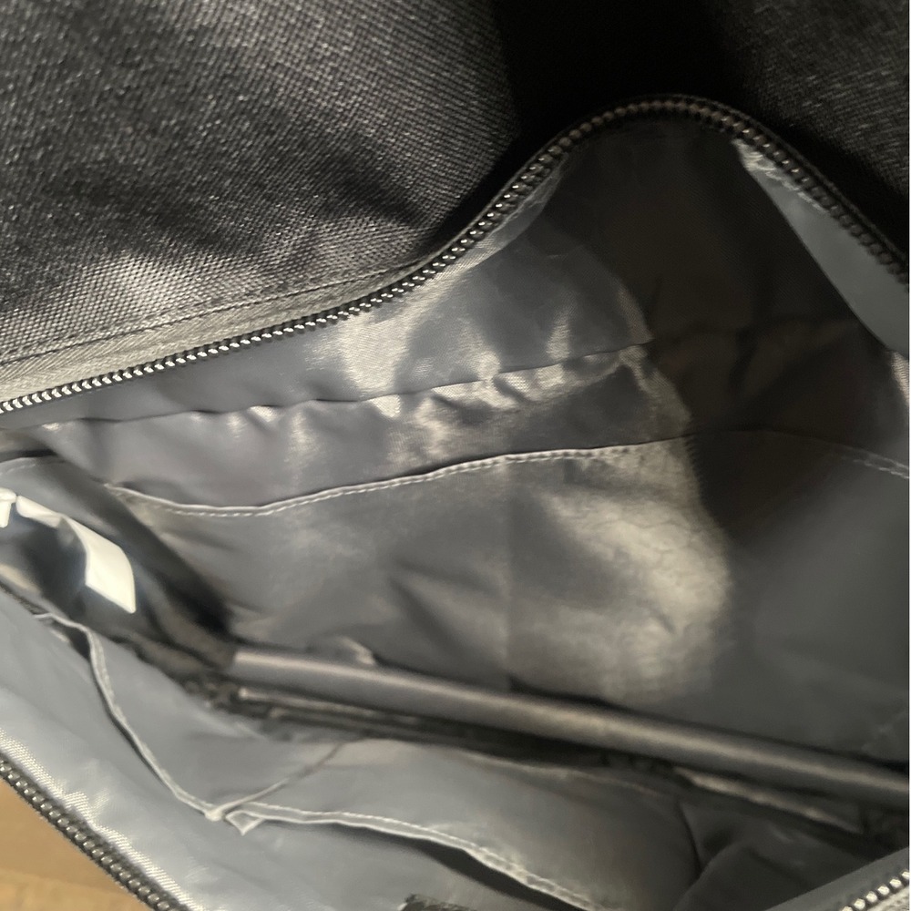 Ogio Messenger Bag Black Seaworld Parks Entertainment Laptop Bag - Picture 4 of 9